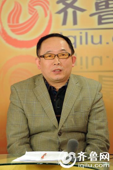 山東大學(xué)文學(xué)與新聞傳播學(xué)院傳播研究所所長(zhǎng)馮煒