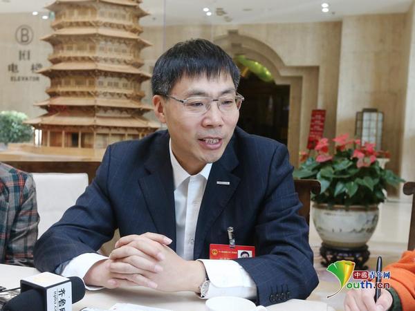 全國人大代表、浪潮集團董事長兼黨組書記孫丕恕接受記者采訪孫丕恕供圖