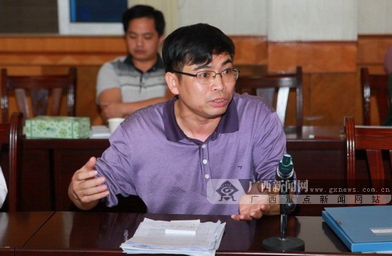 大新住建局開展網(wǎng)絡(luò)問政活動 當(dāng)場處理網(wǎng)友問題