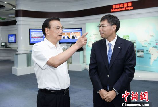 李克強(qiáng)“現(xiàn)場辦公”：政府要與企業(yè)共享“大數(shù)據(jù)”
