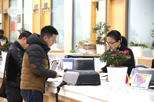 窗口服務(wù)，解決辦事人員燃眉之急