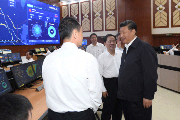 習(xí)近平海南省政務(wù)數(shù)據(jù)中心考察