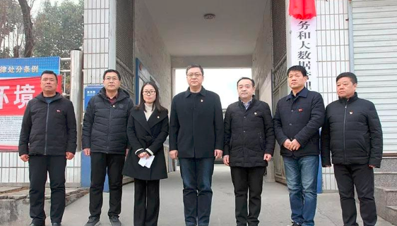 溫縣政務(wù)服務(wù)和大數(shù)據(jù)管理局揭牌！