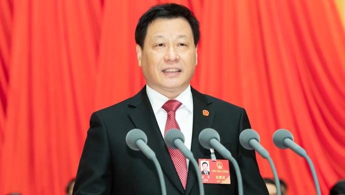  上海市第十五屆人民代表大會(huì)第三次會(huì)議今天上午開(kāi)幕。上海市市長(zhǎng)應(yīng)勇作《政府工作報(bào)告》。