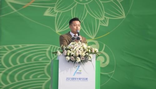 主持人趙艷章：奔跑的青春“無可替代”