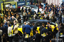 車展對(duì)話  馮擎峰＋毛京波：電動(dòng)車時(shí)代，路特斯的優(yōu)勢(shì)在彎道