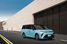 哪些車免購置稅又高質(zhì)？上汽大通 大家MIFA9是現(xiàn)代家庭的不二之選