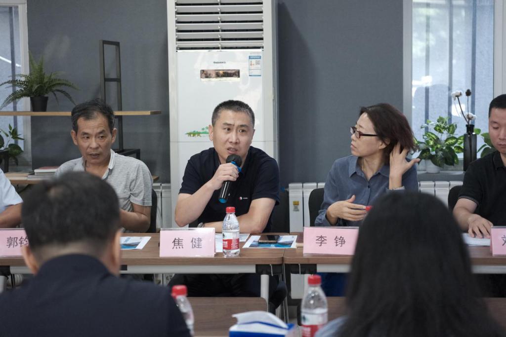 “發(fā)現(xiàn)北京新經(jīng)濟(jì)增長點——集成電路設(shè)計產(chǎn)業(yè)”專題研討會在京舉辦