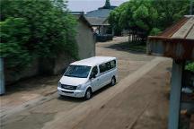 輕型客車購買指南：上汽大通MAXUS V80長(zhǎng)軸超低頂版能“裝”會(huì)省有誠意