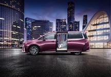 看完格瑞維亞2023款價(jià)格圖片心動(dòng)不已？別急，21.99萬(wàn)元起把明星同款保姆車帶回家！