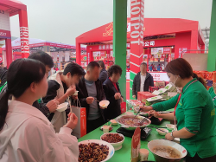 全城沸騰！聚斗招財(cái)羊毛肚亮相重慶火鍋節(jié)