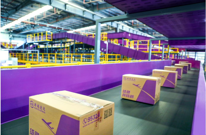 跨越速運的老板是誰？董事長胡海建為何要發(fā)展科技物流？